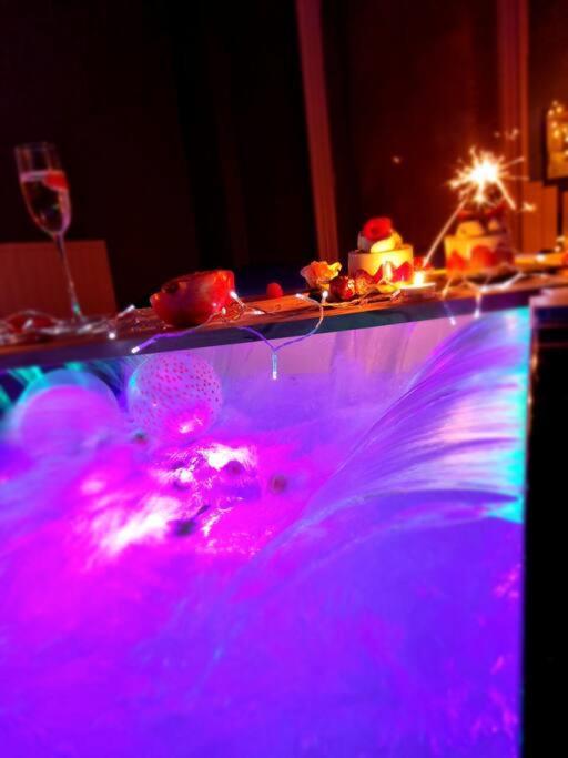 Royal Room Jacuzzi Haut De Gamme Centre Ville Мюлуз Экстерьер фото